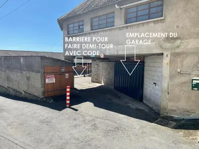 Plan de l'établissement Le Clos des Baleines RDC avec jardin et 1 place de parking privée dans un garage