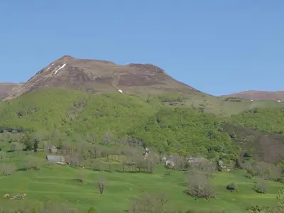 Vue générale sur la montagne ou vue sur la montagne depuis la maison de vacances