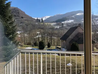 Vue générale sur la montagne ou vue sur la montagne depuis la maison de vacances