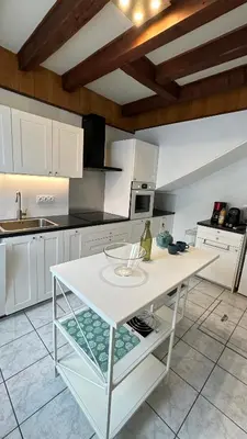 Cuisine ou kitchenette dans l'établissement Villa Stella 8pers. La Bourboule