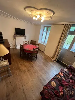 Télévision ou salle de divertissement dans l'établissement maison de campagne