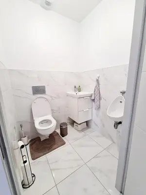 Salle de bains dans l'établissement Maison tout près d’Aurillac - Monts du Cantal