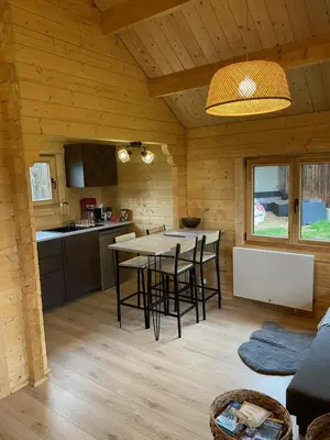 Cuisine ou kitchenette dans l'établissement Chalet des fontaines claires