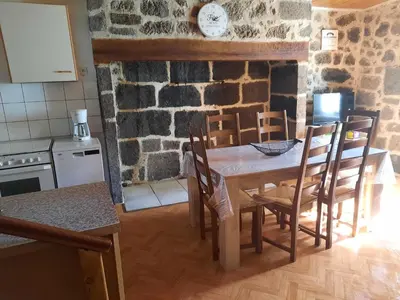 Cuisine ou kitchenette dans l'établissement la maisonnette