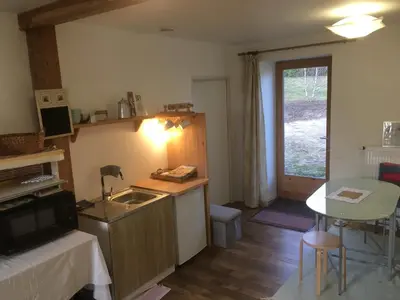 Cuisine ou kitchenette dans l'établissement LES PIPISTRELLES 19 - chambre d'hotes