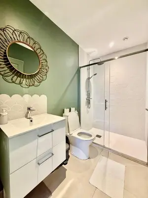 Salle de bains dans l'établissement Limoges Sud-LesCinqSuites-L'Eden - DABNB