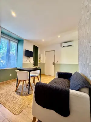 Cuisine ou kitchenette dans l'établissement Limoges Sud-LesCinqSuites-L'Eden - DABNB