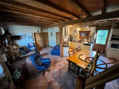Cuisine ou kitchenette dans l'établissement L'Oustal de l'Olivier