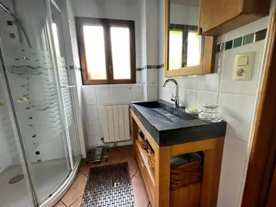 Cuisine ou kitchenette dans l'établissement L'Oustal de l'Olivier