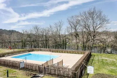 Piscine de l'établissement Résidence Les Belles Rives - maeva Home - Appartement 2 pièces 5 personnes - Confort MAE-4334 ou située à proximité
