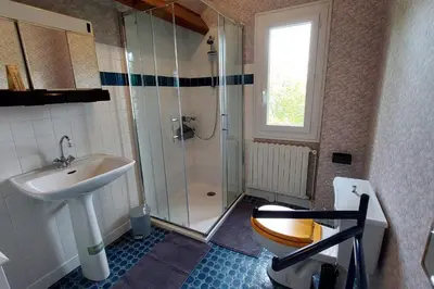 Salle de bains dans l'établissement La Maison des 3 Bouleaux