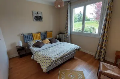 Un ou plusieurs lits dans un hébergement de l'établissement La Maison des 3 Bouleaux