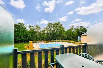 Piscine de l'établissement Résidence Les Belles Rives - maeva Home - Appartement 3 pièces 7 personnes - Confort MAE-5454 ou située à proximité