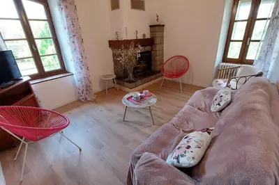 Coin salon dans l'établissement Gîte Chez Mélanie et Léon Séjour nature et animau