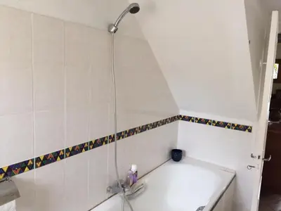 Salle de bains dans l'établissement Maison familiale du pont Millénaire