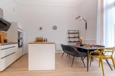 Cuisine ou kitchenette dans l'établissement Le Majestueux du Cœur de Ville, Lumineux-Spacieux