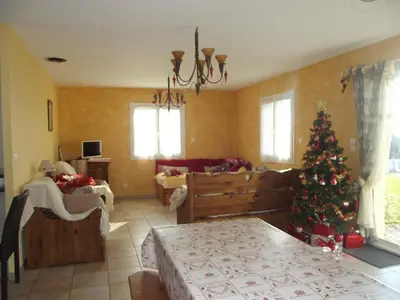 Un ou plusieurs lits dans un hébergement de l'établissement maison plein pied sur grand terrain VIELLE