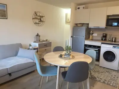 Cuisine ou kitchenette dans l'établissement Studio Super-Besse - 4 personnes