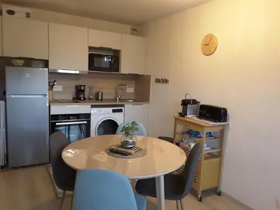Cuisine ou kitchenette dans l'établissement Studio Super-Besse - 4 personnes