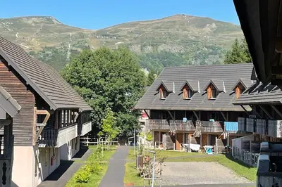 Vue générale sur la montagne ou vue sur la montagne depuis l'appartement