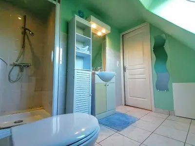 Salle de bains dans l'établissement Gîte de la Brande