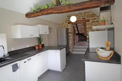 Cuisine ou kitchenette dans l'établissement Gite des crouzas
