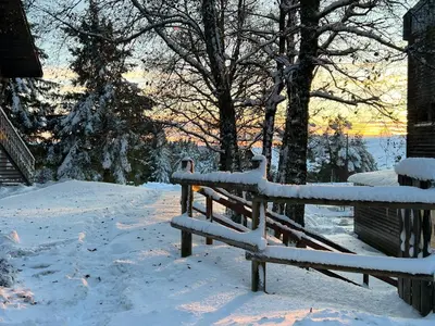 L'établissement Super Besse chez Sophie 2ch, séjour, wifi, 2tv, rdc, terrasse, parc, piscine, pkg en hiver