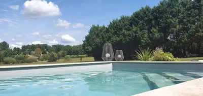 Piscine de l'établissement Le Clos d'Ô Les Rapiettes maison proche Sarlat avec piscine privée ou située à proximité