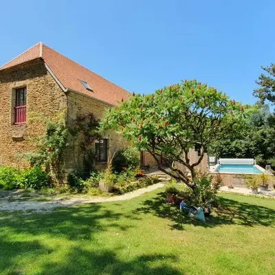 Le Clos d'Ô Les Rapiettes maison proche Sarlat avec piscine privée