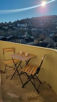 Balcon ou terrasse dans l'établissement 5e Ciel - [sans ascenseur - devant gare / centre-ville]