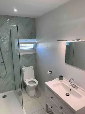 Salle de bains dans l'établissement Maison familiale 80m2 3 chambres