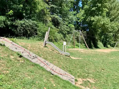 Jardin de l'établissement Studio 5 - Cinéma Sport Parking - DABNB