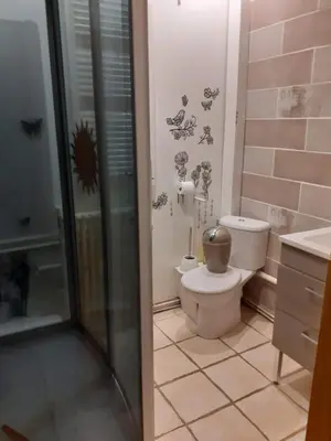 Salle de bains dans l'établissement Appart la Percep