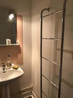 Salle de bains dans l'établissement appartement 6 places station super besse