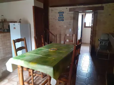 Cuisine ou kitchenette dans l'établissement Gite au cœur du village du Périgord noir