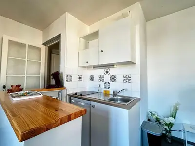 Cuisine ou kitchenette dans l'établissement Le Cerez, central et atypique