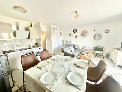 Cuisine ou kitchenette dans l'établissement L'Arsène, un cocon avec terrasse
