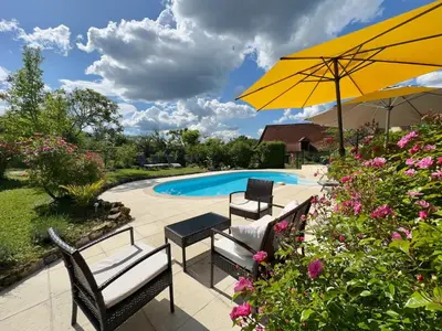Piscine de l'établissement Domaine de Loupiac ou située à proximité
