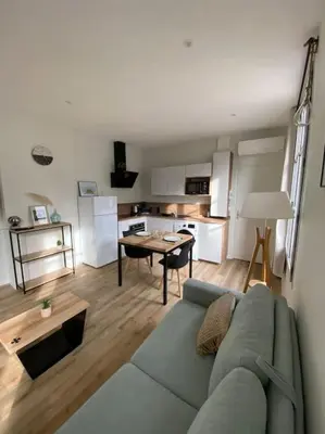 Cuisine ou kitchenette dans l'établissement Appartement hypercentre 100% équipé *Clim*