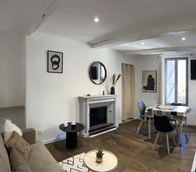 Coin salon dans l'établissement Appartement Design & Calme - Au centre de Tulle!