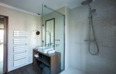 Salle de bains dans l'établissement VILLA FLEURY - APPART'HÔTEL DE STANDING