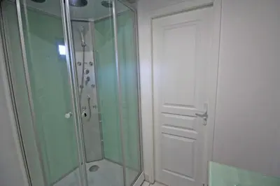 Salle de bains dans l'établissement Meme jeanne