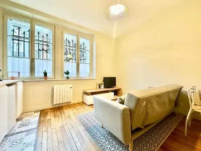 Coin salon dans l'établissement Le Général, optimal et central