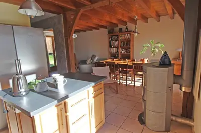 Cuisine ou kitchenette dans l'établissement Les tilleuls