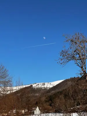 Vue générale sur la montagne ou vue sur la montagne depuis l'appartement