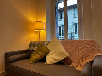 Coin salon dans l'établissement Belle maison de ville au cœur du village de montagne