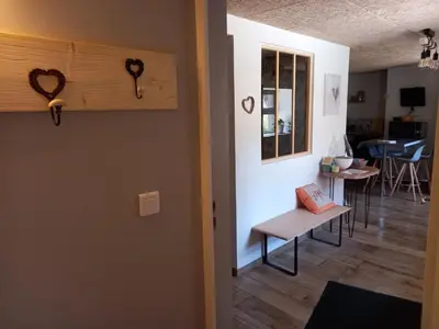 Coin salon dans l'établissement Gites & Cocon des Puys - Au cœur des Volcans d'Auvergne