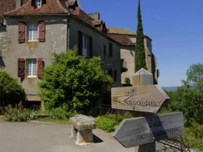 Jardin de l'établissement Character home in Loubressac close to Rocamadour