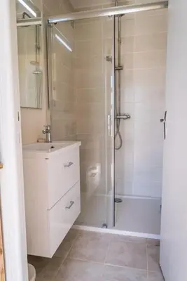 Salle de bains dans l'établissement Studio calme et nature bien situé
