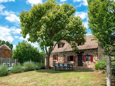 Jardin de l'établissement Beautiful holiday home with pool in Teillots